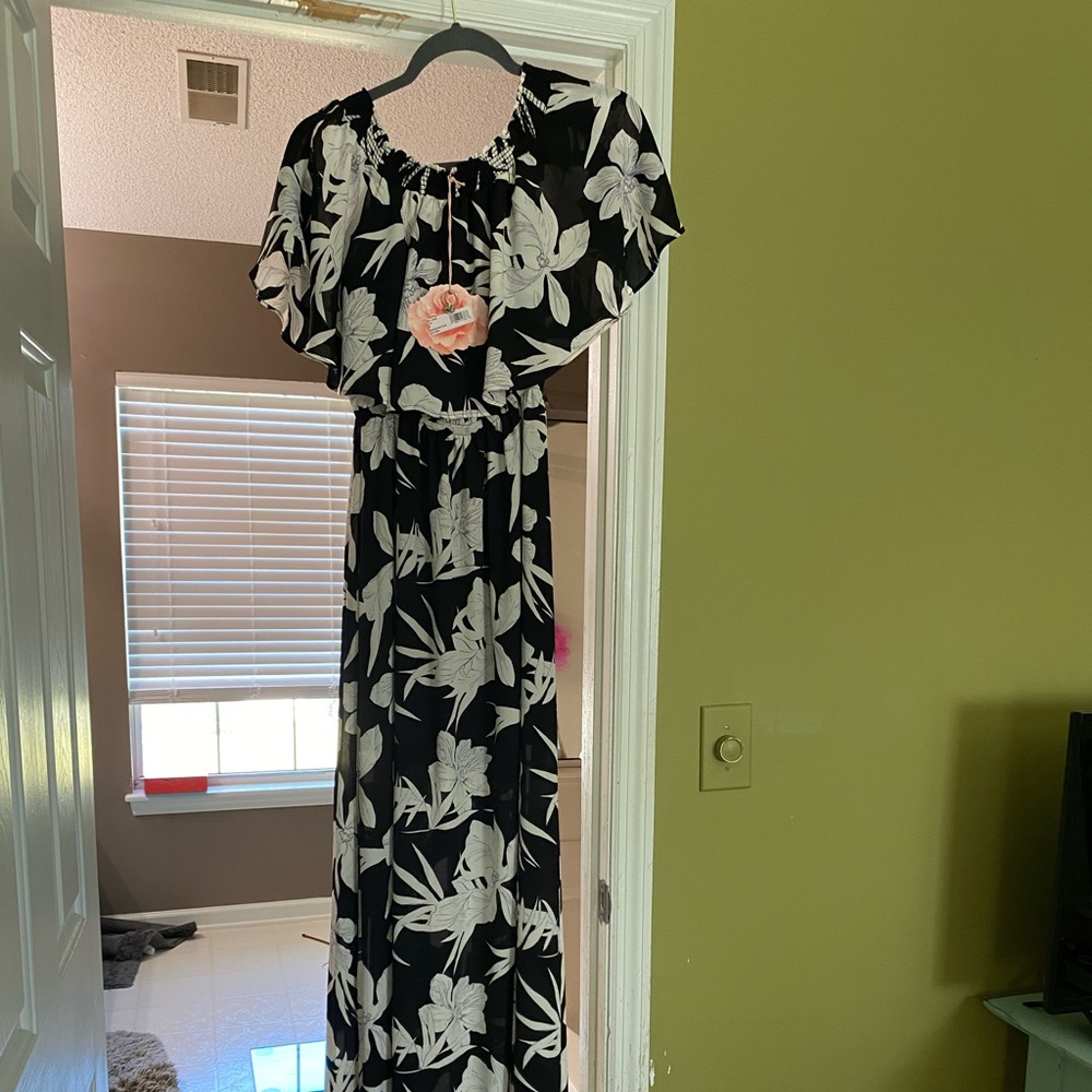 NWT Hacienda Maxi Dress